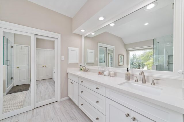7411 Greatwood Grove Drive, Sugar Land, TX 77479