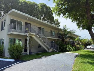 2317 NE 2nd Street 5, Pompano Beach, FL 33062