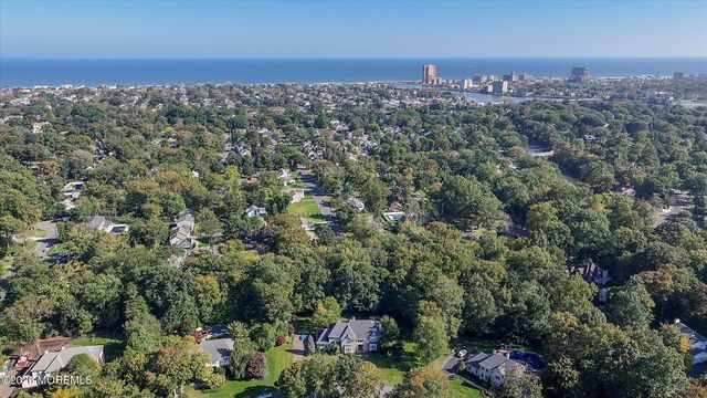 26 Bruns Road, West Allenhurst, NJ 07711