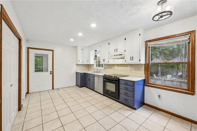 9080 Pine Tree Circle, Gainesville, GA 30506
