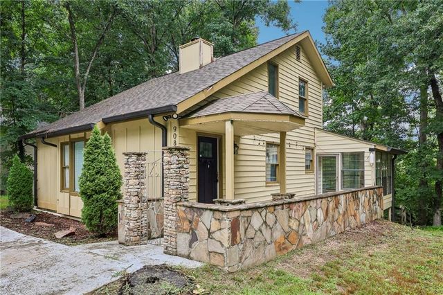 9080 Pine Tree Circle, Gainesville, GA 30506