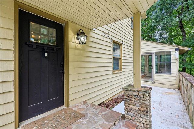 9080 Pine Tree Circle, Gainesville, GA 30506