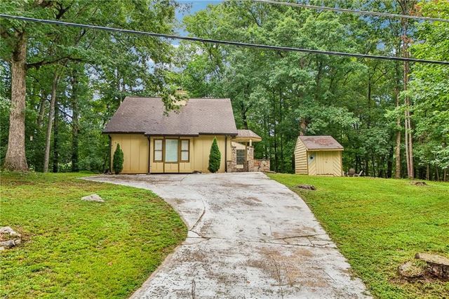 9080 Pine Tree Circle, Gainesville, GA 30506