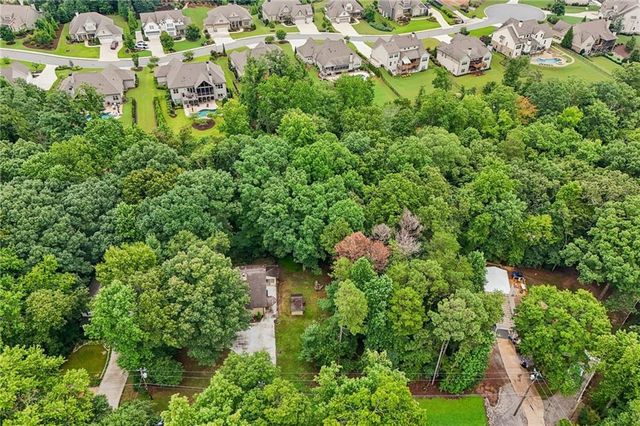 9080 Pine Tree Circle, Gainesville, GA 30506