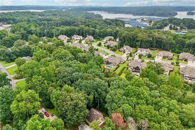 9080 Pine Tree Circle, Gainesville, GA 30506