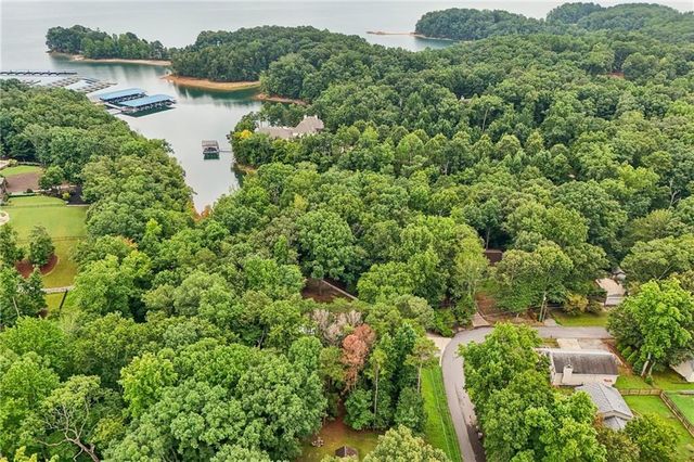 9080 Pine Tree Circle, Gainesville, GA 30506