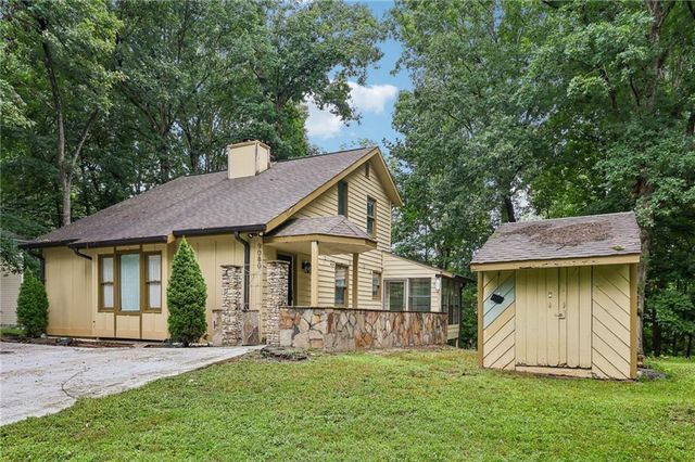 9080 Pine Tree Circle, Gainesville, GA 30506