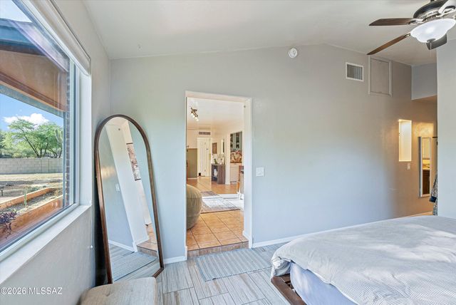 918 N Montezuma Avenue, Tucson, AZ 85711