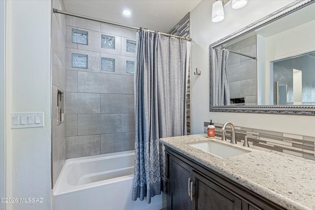 918 N Montezuma Avenue, Tucson, AZ 85711