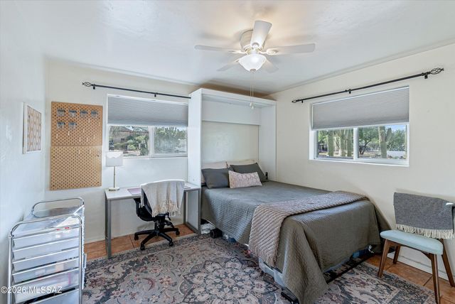 918 N Montezuma Avenue, Tucson, AZ 85711