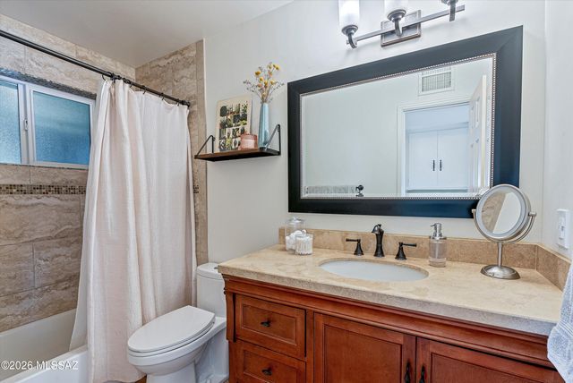 918 N Montezuma Avenue, Tucson, AZ 85711