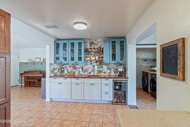 918 N Montezuma Avenue, Tucson, AZ 85711