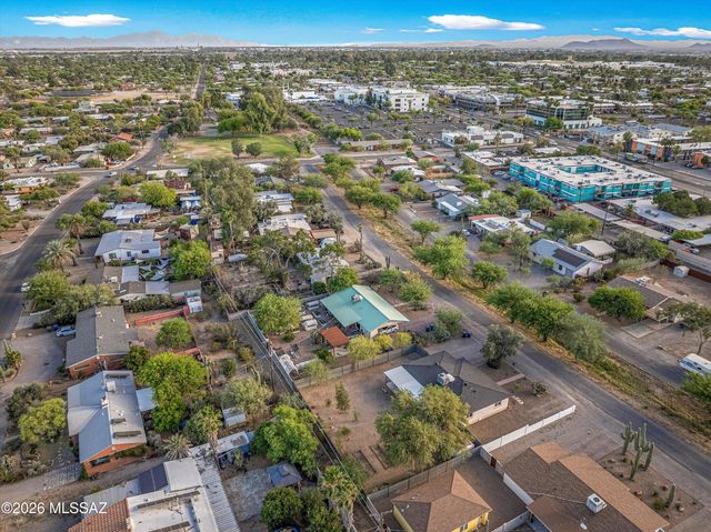 918 N Montezuma Avenue, Tucson, AZ 85711