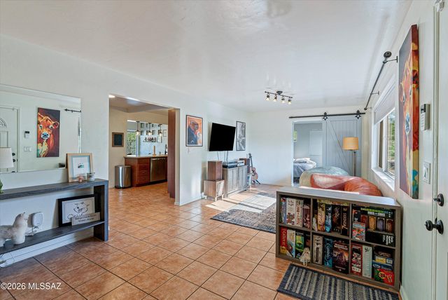 918 N Montezuma Avenue, Tucson, AZ 85711