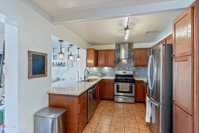 918 N Montezuma Avenue, Tucson, AZ 85711