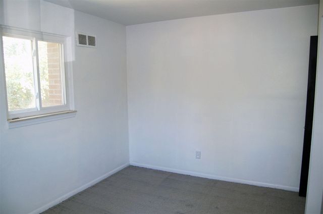 21310 Gardner Street, Oak Park, MI 48237