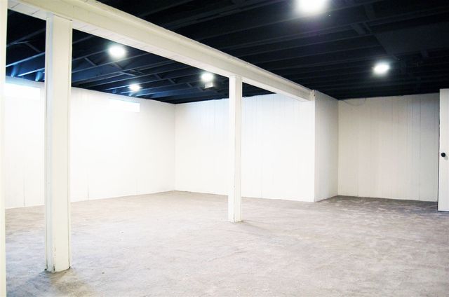 21310 Gardner Street, Oak Park, MI 48237