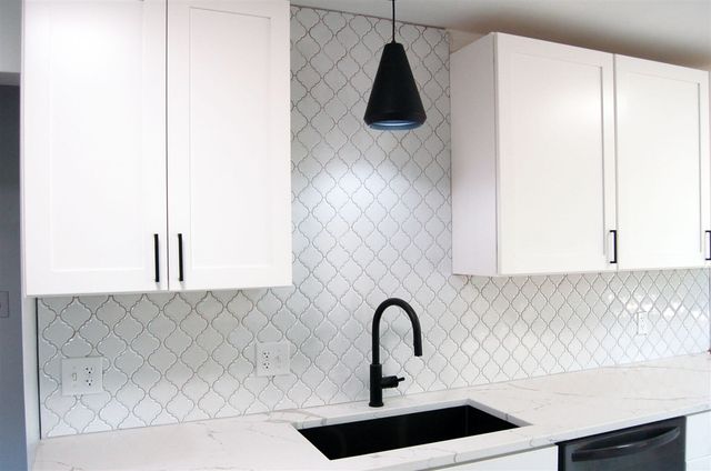 21310 Gardner Street, Oak Park, MI 48237