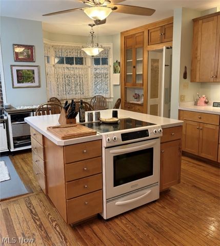 276 S Rose Boulevard, Akron, OH 44313