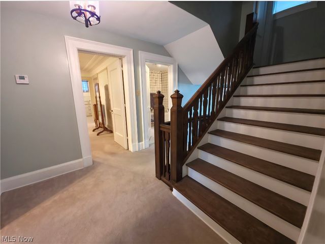 276 S Rose Boulevard, Akron, OH 44313