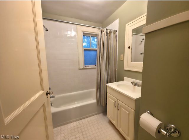 276 S Rose Boulevard, Akron, OH 44313