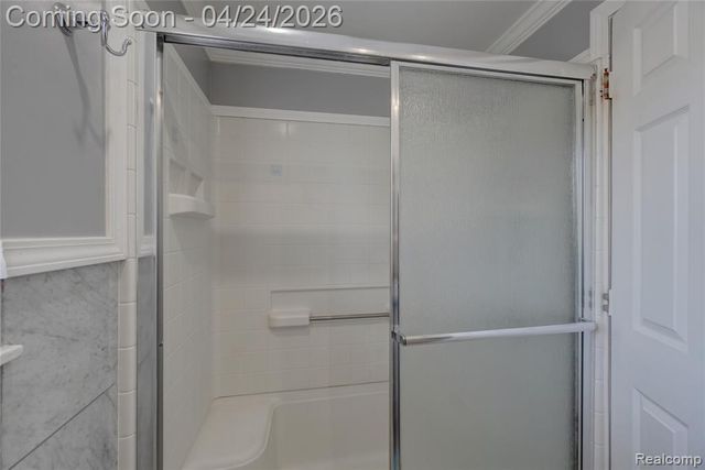 22520 E 13 Mile Road, Saint Clair Shores, MI 48082