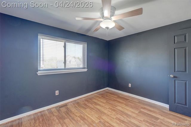22520 E 13 Mile Road, Saint Clair Shores, MI 48082