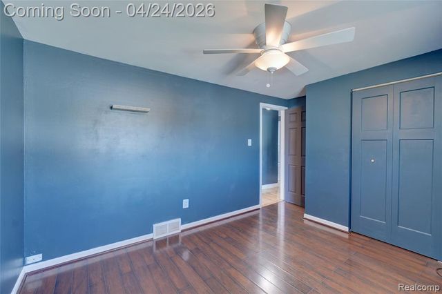 22520 E 13 Mile Road, Saint Clair Shores, MI 48082