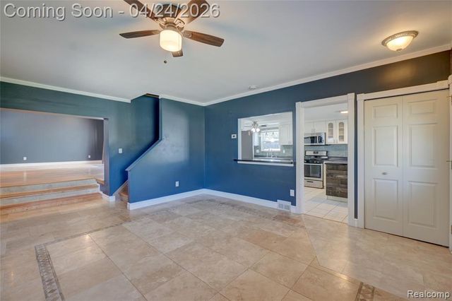 22520 E 13 Mile Road, Saint Clair Shores, MI 48082