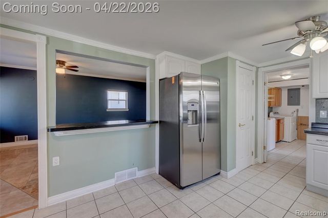 22520 E 13 Mile Road, Saint Clair Shores, MI 48082