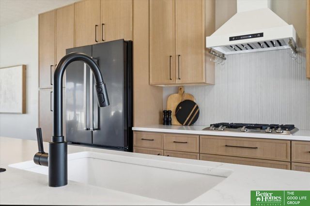 8177 S 185 Street, Omaha, NE 68136