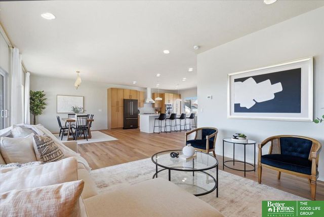 8177 S 185 Street, Omaha, NE 68136