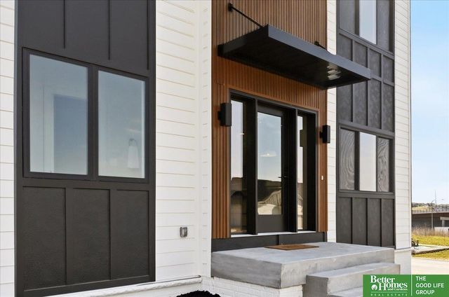 8177 S 185 Street, Omaha, NE 68136