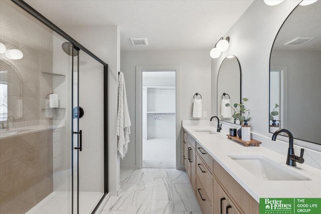 8177 S 185 Street, Omaha, NE 68136