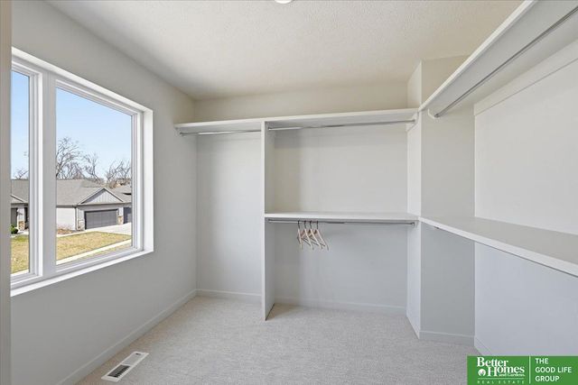 8177 S 185 Street, Omaha, NE 68136