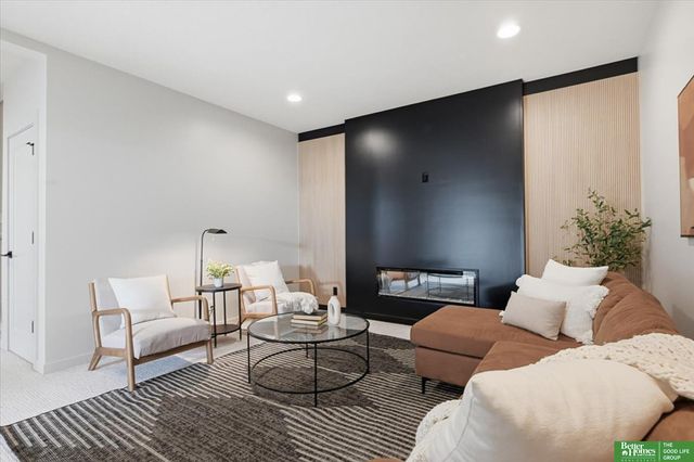 8177 S 185 Street, Omaha, NE 68136