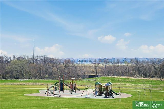 8177 S 185 Street, Omaha, NE 68136