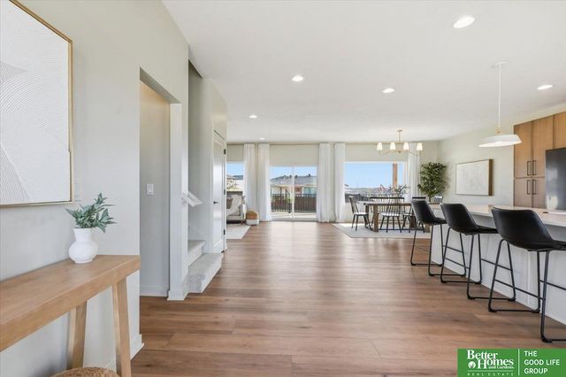 8177 S 185 Street, Omaha, NE 68136