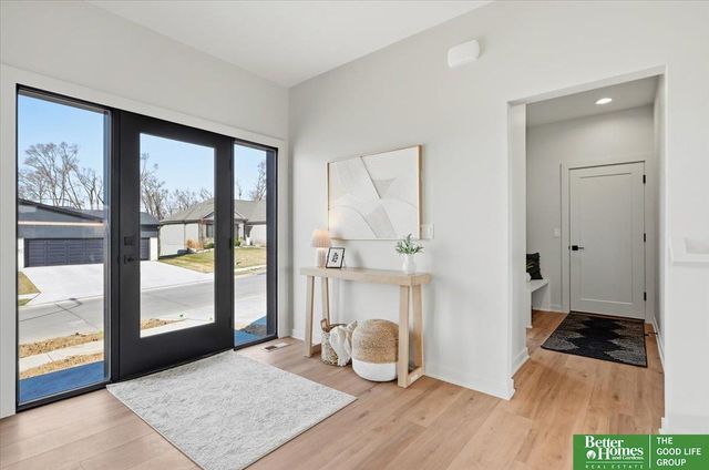 8177 S 185 Street, Omaha, NE 68136