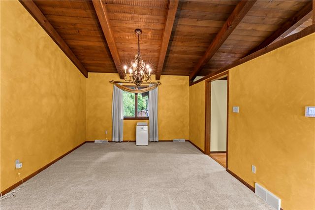 304 Clubview Drive, Peters Twp, PA 15317