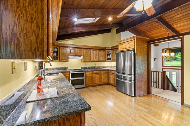 304 Clubview Drive, Peters Twp, PA 15317