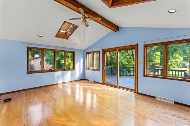 304 Clubview Drive, Peters Twp, PA 15317