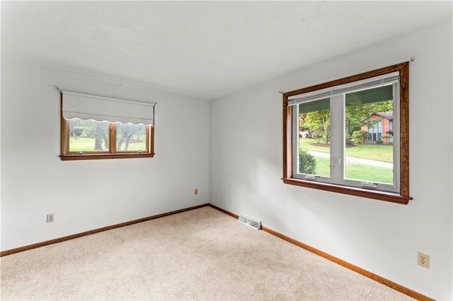 304 Clubview Drive, Peters Twp, PA 15317