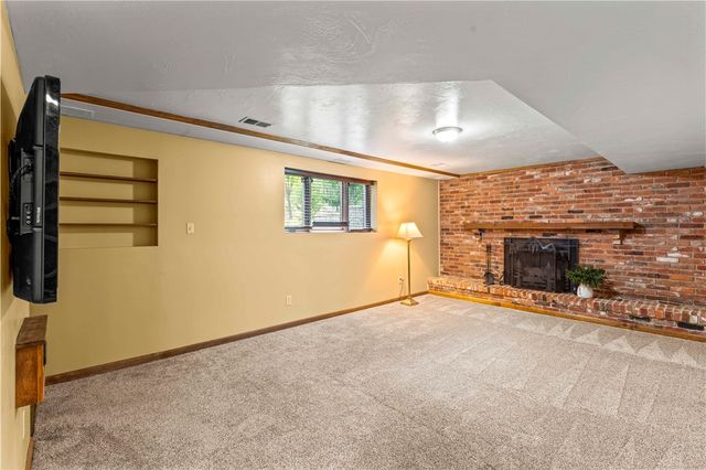 304 Clubview Drive, Peters Twp, PA 15317