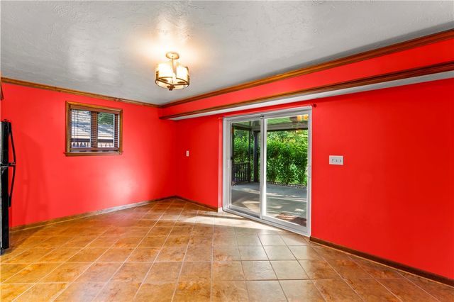 304 Clubview Drive, Peters Twp, PA 15317