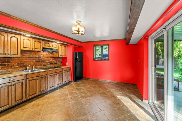 304 Clubview Drive, Peters Twp, PA 15317