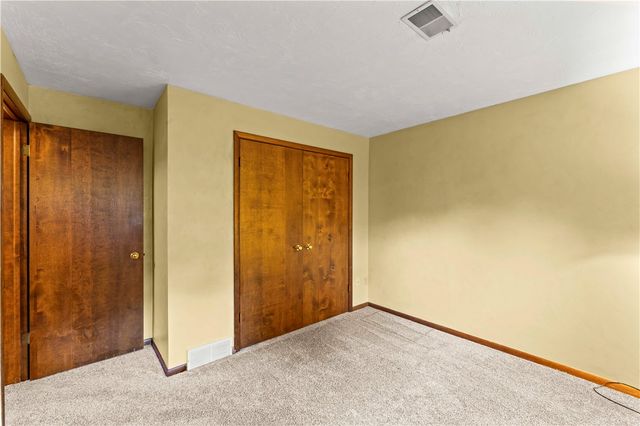 304 Clubview Drive, Peters Twp, PA 15317