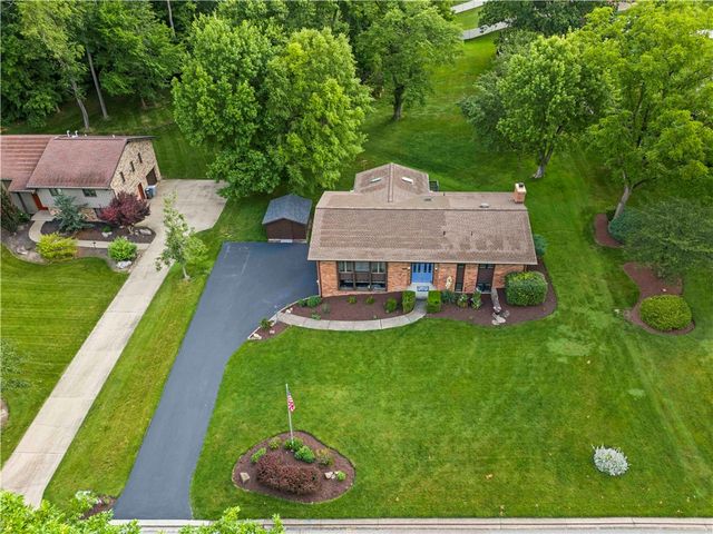 304 Clubview Drive, Peters Twp, PA 15317