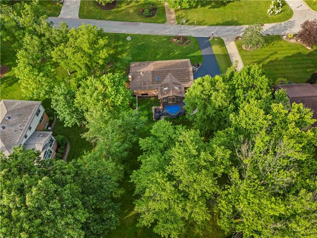 304 Clubview Drive, Peters Twp, PA 15317