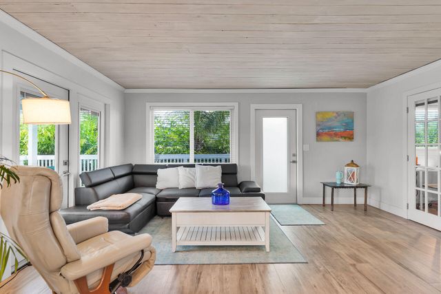 139 Gardenia Street, Plantation Key, FL 33070